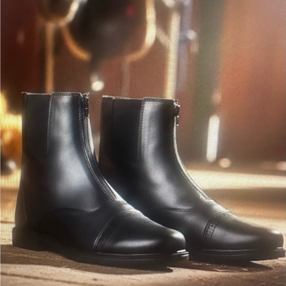 Men\'s Black Leather Chukka Boots with Front Zip main image 4